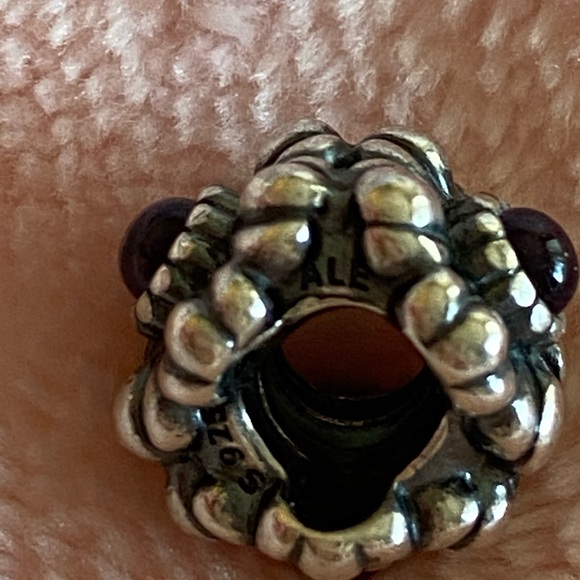 Authentic Pandora charm - Picture 4 of 4